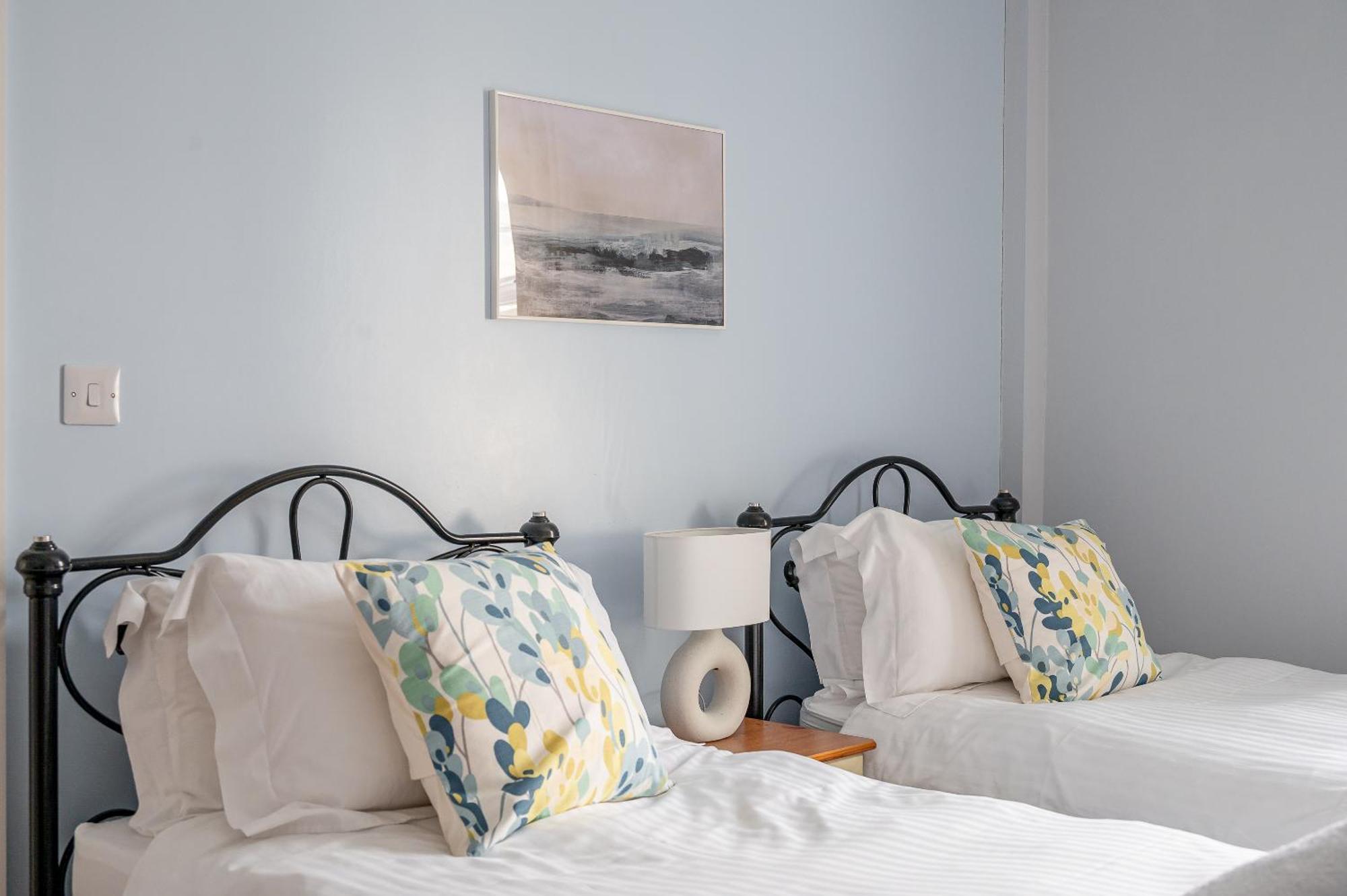 Rosemill - Large Pet Friendly Home With Off Road Parking Whitby Kültér fotó